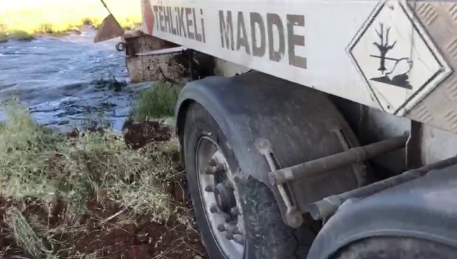 Tarım arazisine kimyasal atık dökenler suçüstü yakalandı